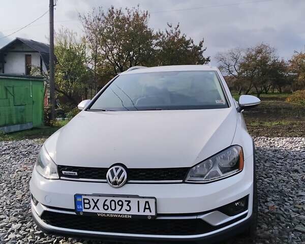 Белый Фольксваген Golf Alltrack, объемом двигателя 1.8 л и пробегом 94 тыс. км за 17300 $, фото 5 на Automoto.ua