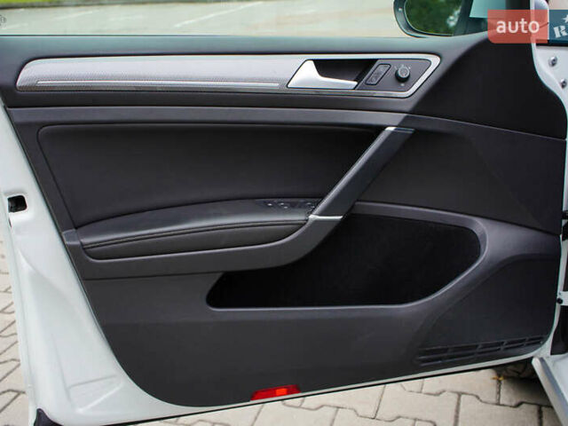 Білий Фольксваген Golf Alltrack, об'ємом двигуна 1.8 л та пробігом 132 тис. км за 14800 $, фото 11 на Automoto.ua