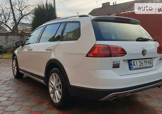 Белый Фольксваген Golf Alltrack, объемом двигателя 1.8 л и пробегом 87 тыс. км за 13999 $, фото 4 на Automoto.ua