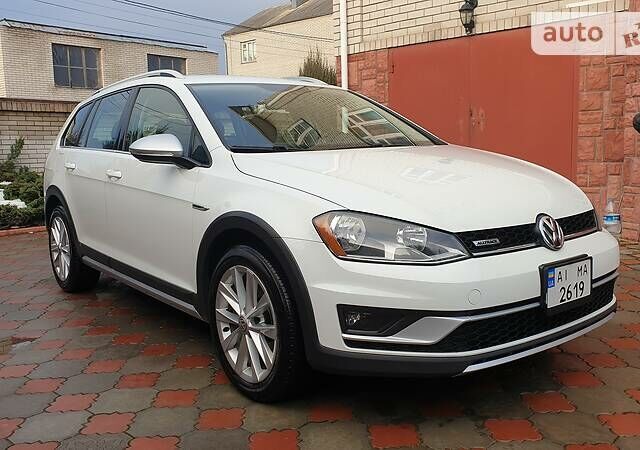 Белый Фольксваген Golf Alltrack, объемом двигателя 1.8 л и пробегом 87 тыс. км за 13999 $, фото 8 на Automoto.ua