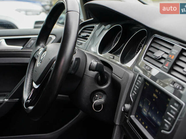 Білий Фольксваген Golf Alltrack, об'ємом двигуна 1.8 л та пробігом 132 тис. км за 14800 $, фото 20 на Automoto.ua