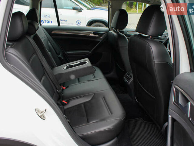 Белый Фольксваген Golf Alltrack, объемом двигателя 1.8 л и пробегом 132 тыс. км за 14800 $, фото 28 на Automoto.ua