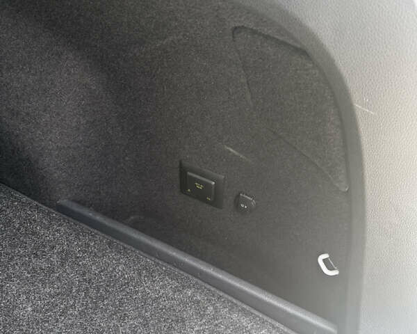 Белый Фольксваген Golf Alltrack, объемом двигателя 1.8 л и пробегом 75 тыс. км за 14600 $, фото 9 на Automoto.ua