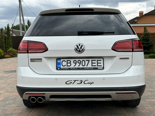 Белый Фольксваген Golf Alltrack, объемом двигателя 2 л и пробегом 105 тыс. км за 21800 $, фото 11 на Automoto.ua