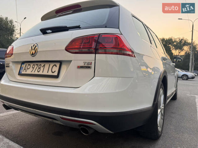 Белый Фольксваген Golf Alltrack, объемом двигателя 1.8 л и пробегом 107 тыс. км за 15000 $, фото 5 на Automoto.ua