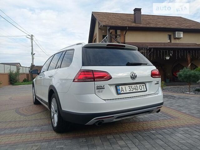 Белый Фольксваген Golf Alltrack, объемом двигателя 1.8 л и пробегом 55 тыс. км за 18000 $, фото 12 на Automoto.ua