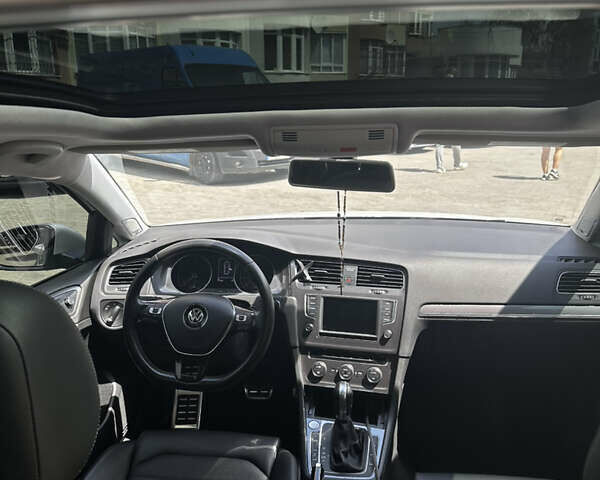 Белый Фольксваген Golf Alltrack, объемом двигателя 1.8 л и пробегом 75 тыс. км за 14600 $, фото 12 на Automoto.ua