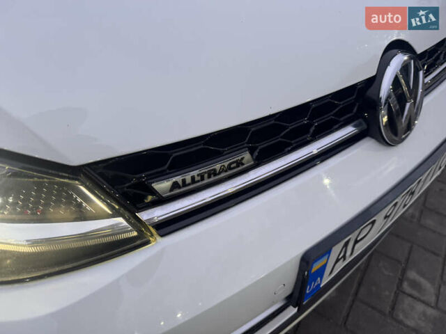 Белый Фольксваген Golf Alltrack, объемом двигателя 1.8 л и пробегом 107 тыс. км за 13999 $, фото 6 на Automoto.ua