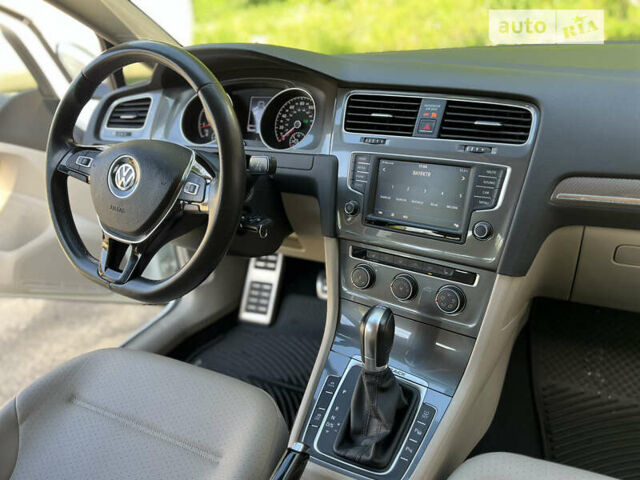 Белый Фольксваген Golf Alltrack, объемом двигателя 1.8 л и пробегом 116 тыс. км за 13900 $, фото 70 на Automoto.ua