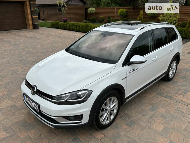 Белый Фольксваген Golf Alltrack, объемом двигателя 2 л и пробегом 105 тыс. км за 21800 $, фото 16 на Automoto.ua