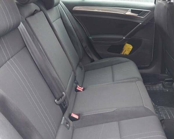 Белый Фольксваген Golf Alltrack, объемом двигателя 2 л и пробегом 234 тыс. км за 18200 $, фото 12 на Automoto.ua