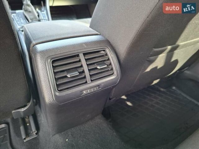 Белый Фольксваген Golf Alltrack, объемом двигателя 2 л и пробегом 192 тыс. км за 18800 $, фото 16 на Automoto.ua