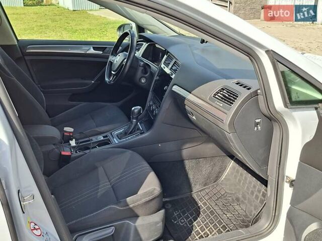 Белый Фольксваген Golf Alltrack, объемом двигателя 2 л и пробегом 192 тыс. км за 18800 $, фото 5 на Automoto.ua