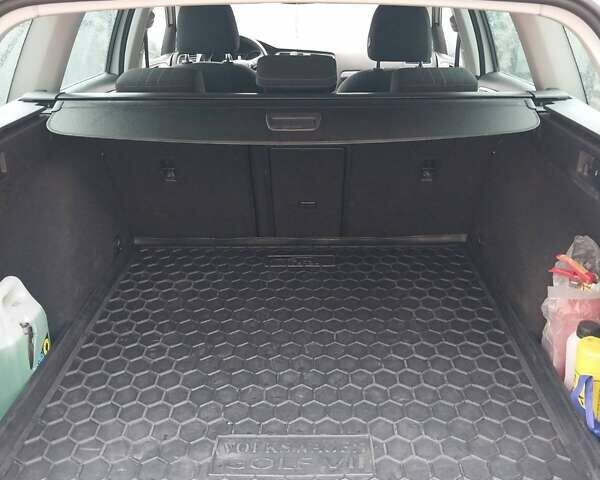 Белый Фольксваген Golf Alltrack, объемом двигателя 2 л и пробегом 234 тыс. км за 18200 $, фото 17 на Automoto.ua