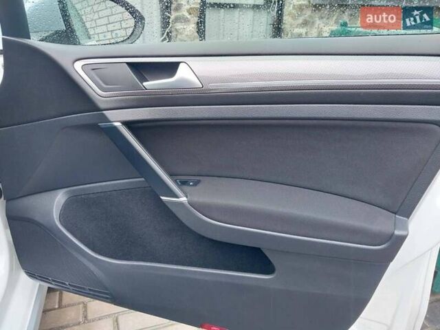 Белый Фольксваген Golf Alltrack, объемом двигателя 2 л и пробегом 234 тыс. км за 18200 $, фото 15 на Automoto.ua