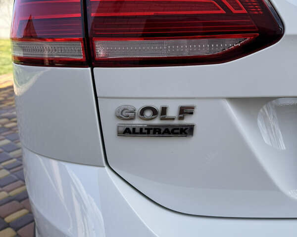 Белый Фольксваген Golf Alltrack, объемом двигателя 0 л и пробегом 236 тыс. км за 18500 $, фото 6 на Automoto.ua