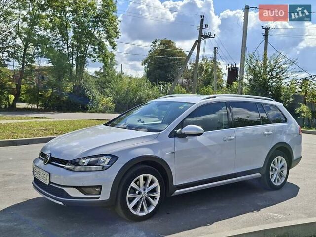 Белый Фольксваген Golf Alltrack, объемом двигателя 2 л и пробегом 192 тыс. км за 18800 $, фото 1 на Automoto.ua