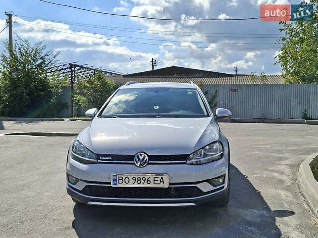 Белый Фольксваген Golf Alltrack, объемом двигателя 2 л и пробегом 192 тыс. км за 18800 $, фото 4 на Automoto.ua