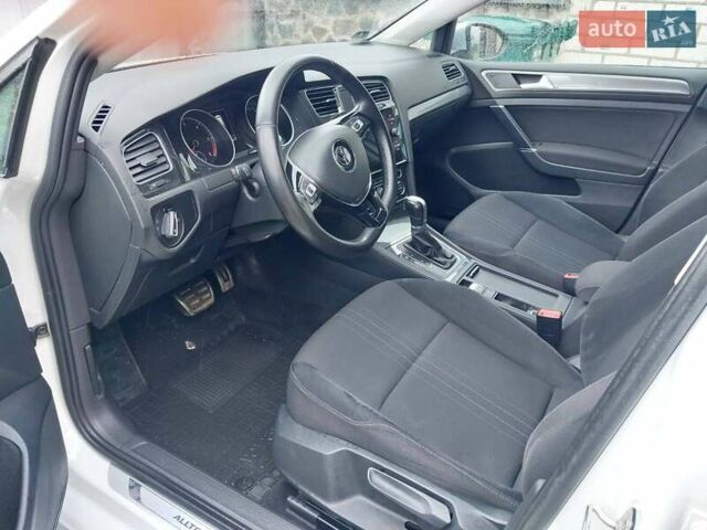 Белый Фольксваген Golf Alltrack, объемом двигателя 2 л и пробегом 234 тыс. км за 18200 $, фото 9 на Automoto.ua