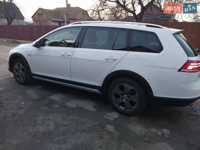 Белый Фольксваген Golf Alltrack, объемом двигателя 2 л и пробегом 234 тыс. км за 18200 $, фото 2 на Automoto.ua