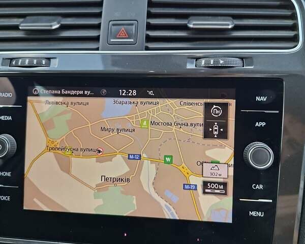 Белый Фольксваген Golf Alltrack, объемом двигателя 2 л и пробегом 192 тыс. км за 18800 $, фото 12 на Automoto.ua