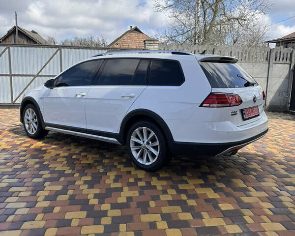 Белый Фольксваген Golf Alltrack, объемом двигателя 0 л и пробегом 236 тыс. км за 18500 $, фото 3 на Automoto.ua