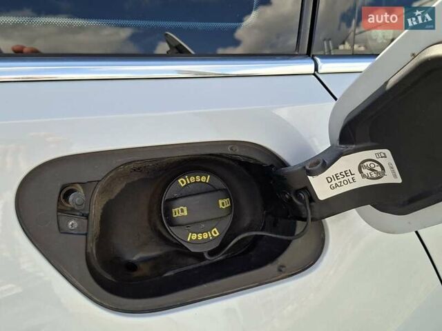 Белый Фольксваген Golf Alltrack, объемом двигателя 2 л и пробегом 192 тыс. км за 18800 $, фото 32 на Automoto.ua