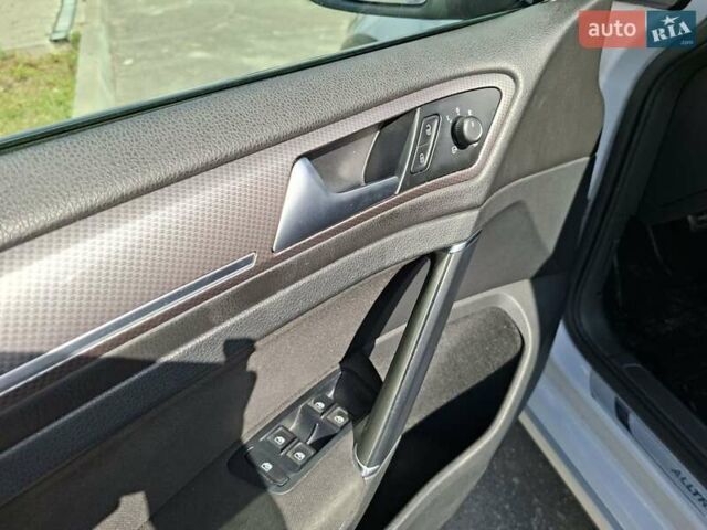 Белый Фольксваген Golf Alltrack, объемом двигателя 2 л и пробегом 192 тыс. км за 18800 $, фото 18 на Automoto.ua