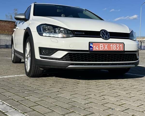 Белый Фольксваген Golf Alltrack, объемом двигателя 1.8 л и пробегом 148 тыс. км за 16000 $, фото 14 на Automoto.ua