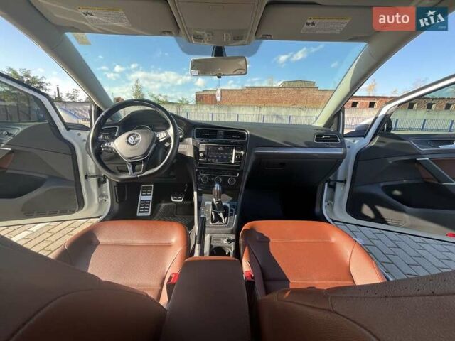 Белый Фольксваген Golf Alltrack, объемом двигателя 1.8 л и пробегом 148 тыс. км за 16000 $, фото 25 на Automoto.ua