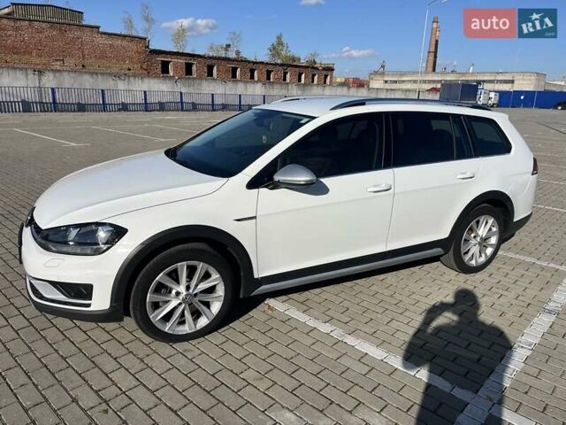 Белый Фольксваген Golf Alltrack, объемом двигателя 1.8 л и пробегом 148 тыс. км за 16000 $, фото 8 на Automoto.ua