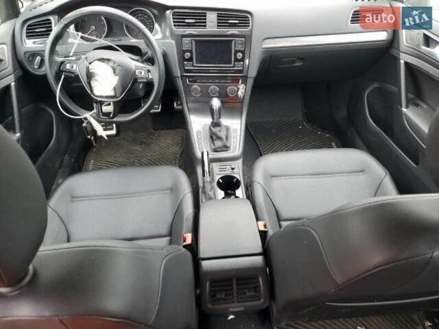 Белый Фольксваген Golf Alltrack, объемом двигателя 1.8 л и пробегом 100 тыс. км за 9700 $, фото 10 на Automoto.ua