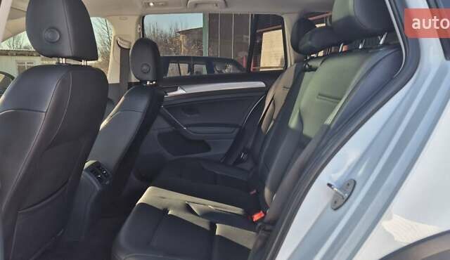 Білий Фольксваген Golf Alltrack, об'ємом двигуна 1.8 л та пробігом 25 тис. км за 16900 $, фото 21 на Automoto.ua
