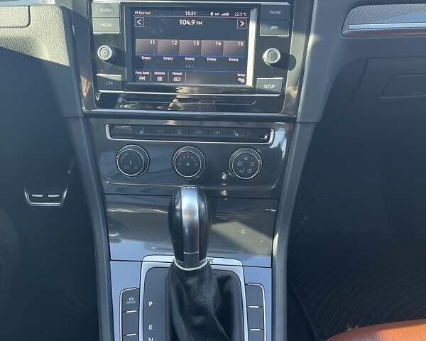 Белый Фольксваген Golf Alltrack, объемом двигателя 1.8 л и пробегом 148 тыс. км за 16000 $, фото 26 на Automoto.ua