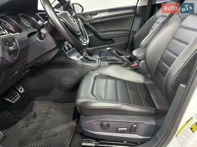 Белый Фольксваген Golf Alltrack, объемом двигателя 1.8 л и пробегом 58 тыс. км за 15999 $, фото 25 на Automoto.ua