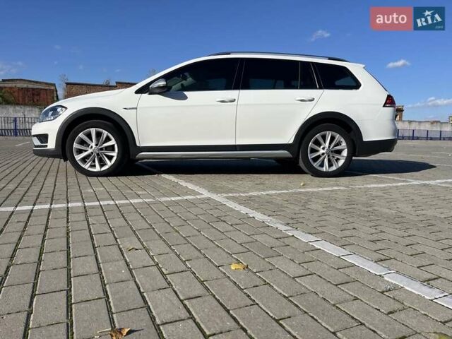 Белый Фольксваген Golf Alltrack, объемом двигателя 1.8 л и пробегом 148 тыс. км за 16000 $, фото 3 на Automoto.ua
