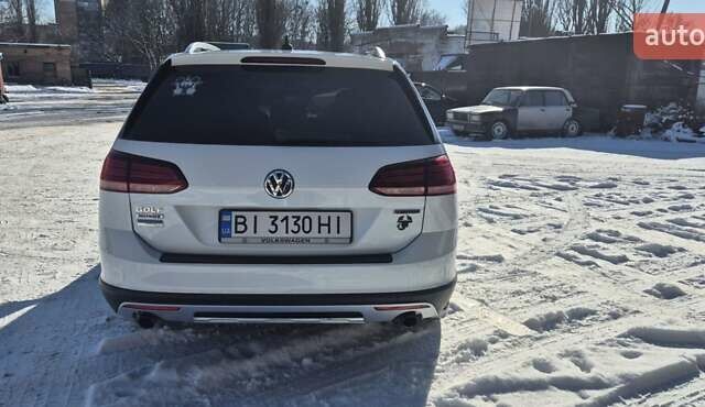 Білий Фольксваген Golf Alltrack, об'ємом двигуна 1.8 л та пробігом 25 тис. км за 16900 $, фото 5 на Automoto.ua
