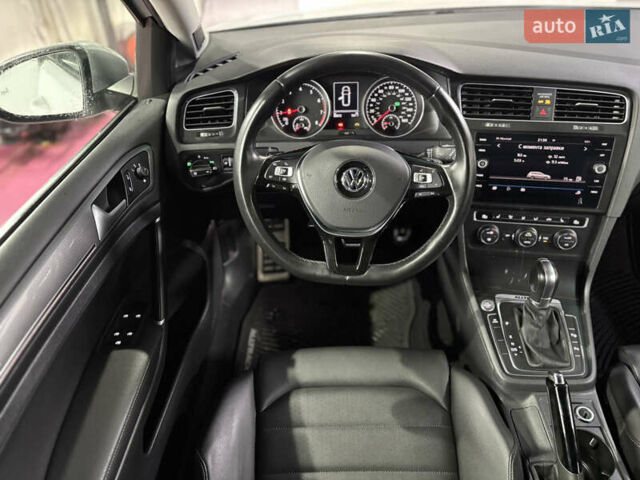 Белый Фольксваген Golf Alltrack, объемом двигателя 1.8 л и пробегом 58 тыс. км за 15999 $, фото 36 на Automoto.ua