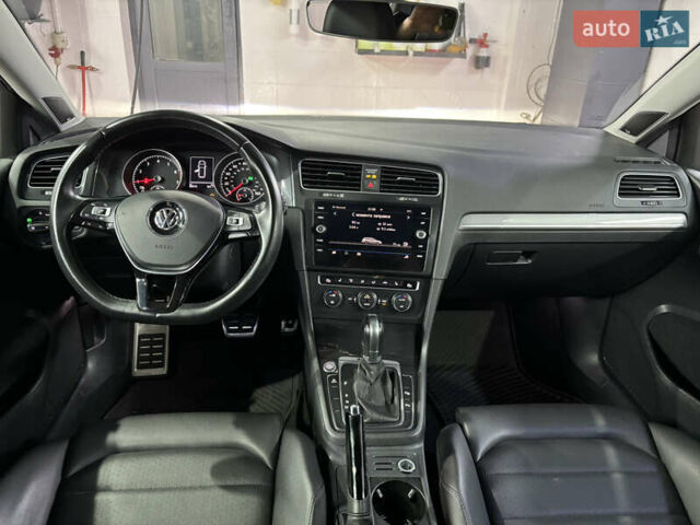 Белый Фольксваген Golf Alltrack, объемом двигателя 1.8 л и пробегом 58 тыс. км за 15999 $, фото 41 на Automoto.ua