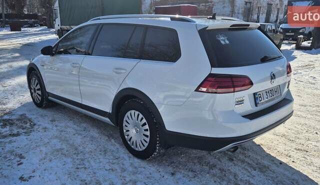 Білий Фольксваген Golf Alltrack, об'ємом двигуна 1.8 л та пробігом 25 тис. км за 16900 $, фото 11 на Automoto.ua
