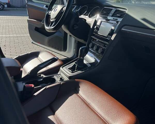 Белый Фольксваген Golf Alltrack, объемом двигателя 1.8 л и пробегом 148 тыс. км за 16000 $, фото 22 на Automoto.ua
