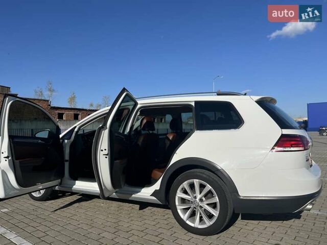Белый Фольксваген Golf Alltrack, объемом двигателя 1.8 л и пробегом 148 тыс. км за 16000 $, фото 18 на Automoto.ua