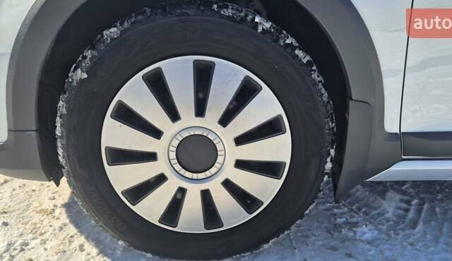 Білий Фольксваген Golf Alltrack, об'ємом двигуна 1.8 л та пробігом 25 тис. км за 16900 $, фото 16 на Automoto.ua