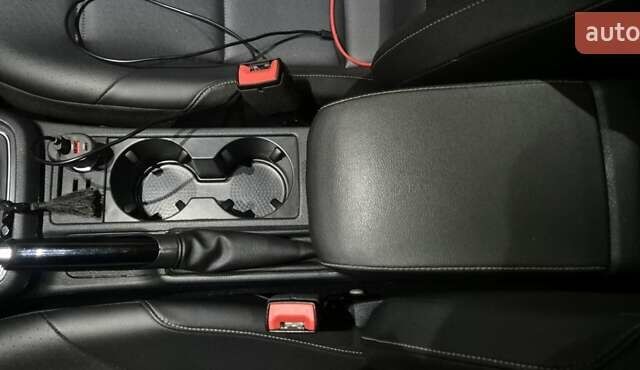 Білий Фольксваген Golf Alltrack, об'ємом двигуна 1.8 л та пробігом 25 тис. км за 16900 $, фото 37 на Automoto.ua