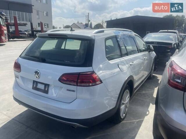 Белый Фольксваген Golf Alltrack, объемом двигателя 1.8 л и пробегом 100 тыс. км за 9700 $, фото 1 на Automoto.ua