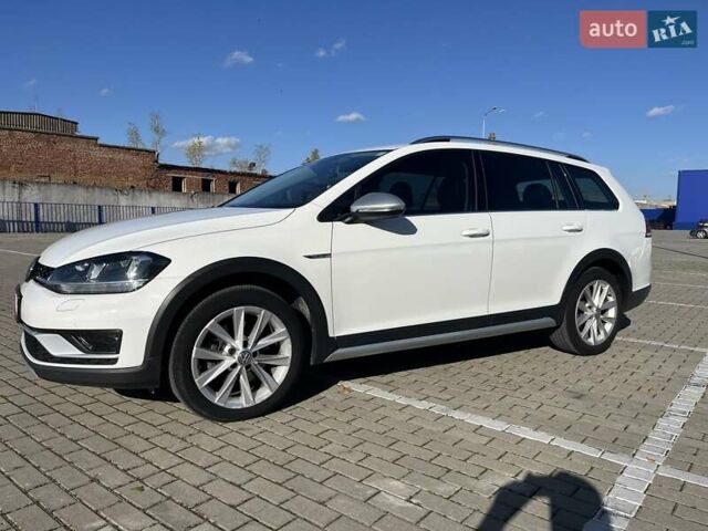 Белый Фольксваген Golf Alltrack, объемом двигателя 1.8 л и пробегом 148 тыс. км за 16000 $, фото 4 на Automoto.ua