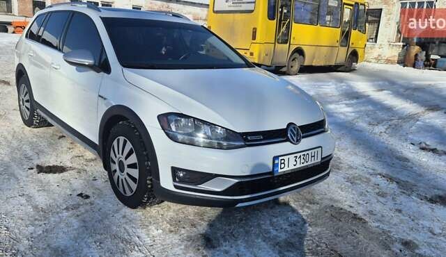 Білий Фольксваген Golf Alltrack, об'ємом двигуна 1.8 л та пробігом 25 тис. км за 16900 $, фото 4 на Automoto.ua