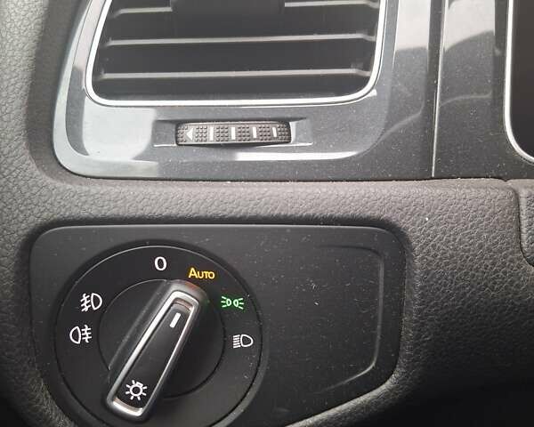 Белый Фольксваген Golf Alltrack, объемом двигателя 1.97 л и пробегом 298 тыс. км за 17900 $, фото 31 на Automoto.ua