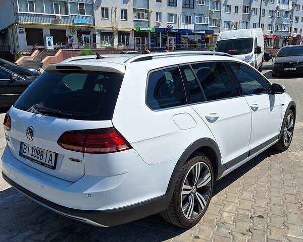 Белый Фольксваген Golf Alltrack, объемом двигателя 1.97 л и пробегом 298 тыс. км за 17900 $, фото 9 на Automoto.ua