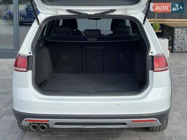 Белый Фольксваген Golf Alltrack, объемом двигателя 1.97 л и пробегом 298 тыс. км за 17900 $, фото 13 на Automoto.ua